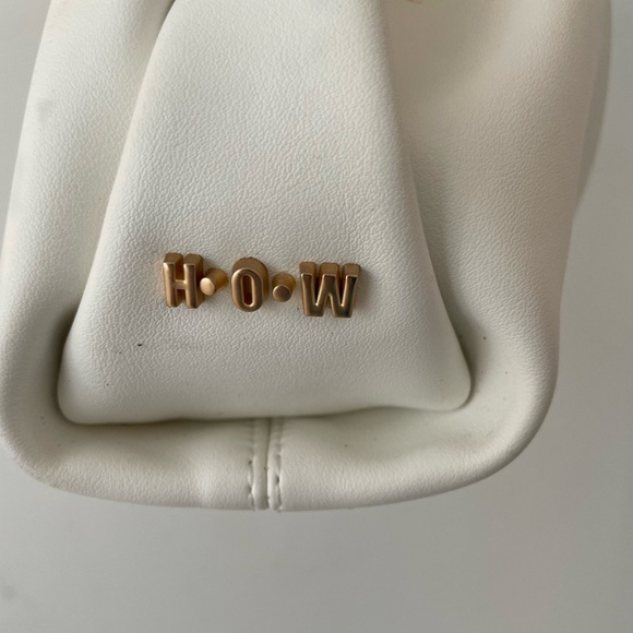 House Of Want 
•Purse CHILL Framed Clutch Vegan white
•Bag Big Chain Hinged - Picture 3 of 5